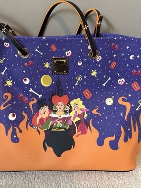Disney Dooney & Bourke Hocus Pocus Sanderson Sisters Large Shopper Tote 2019